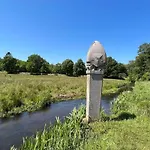 8 Person In Hovborg-by Traum *